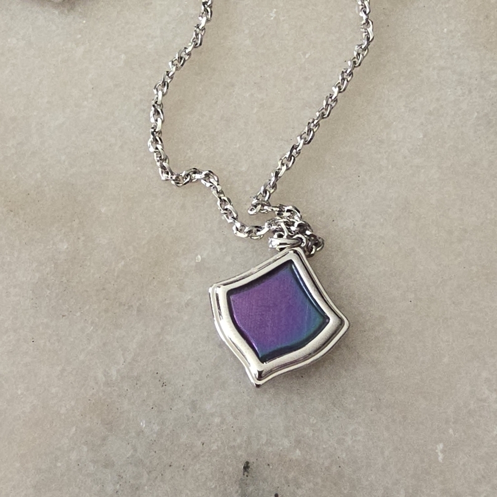 Kendra Scott Earring and Necklace Set - Picture 3 of 4
